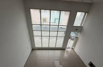 متجر - استوديو - 1 حمام للايجار في 18 المنطقة الصناعية رقم - المنطقة الصناعية بالشارقة - الشارقة