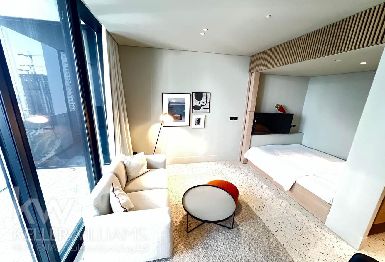 LovelyFully Furnished Studio w Swimming pool View photo 2