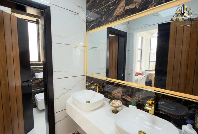 141912569 - Property Image 3