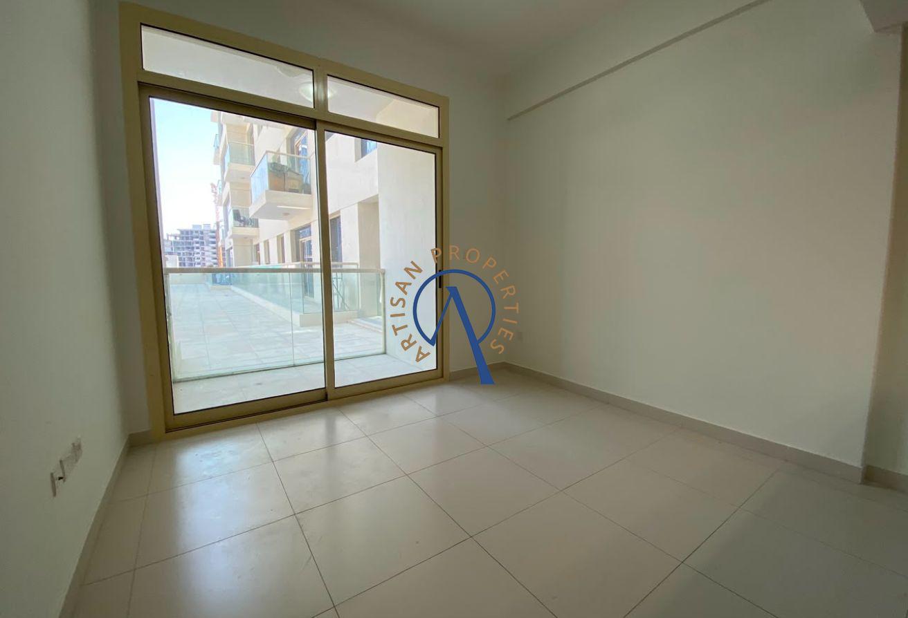 SPACIOUS | ELEGANT FINISH | VACANT photo 3