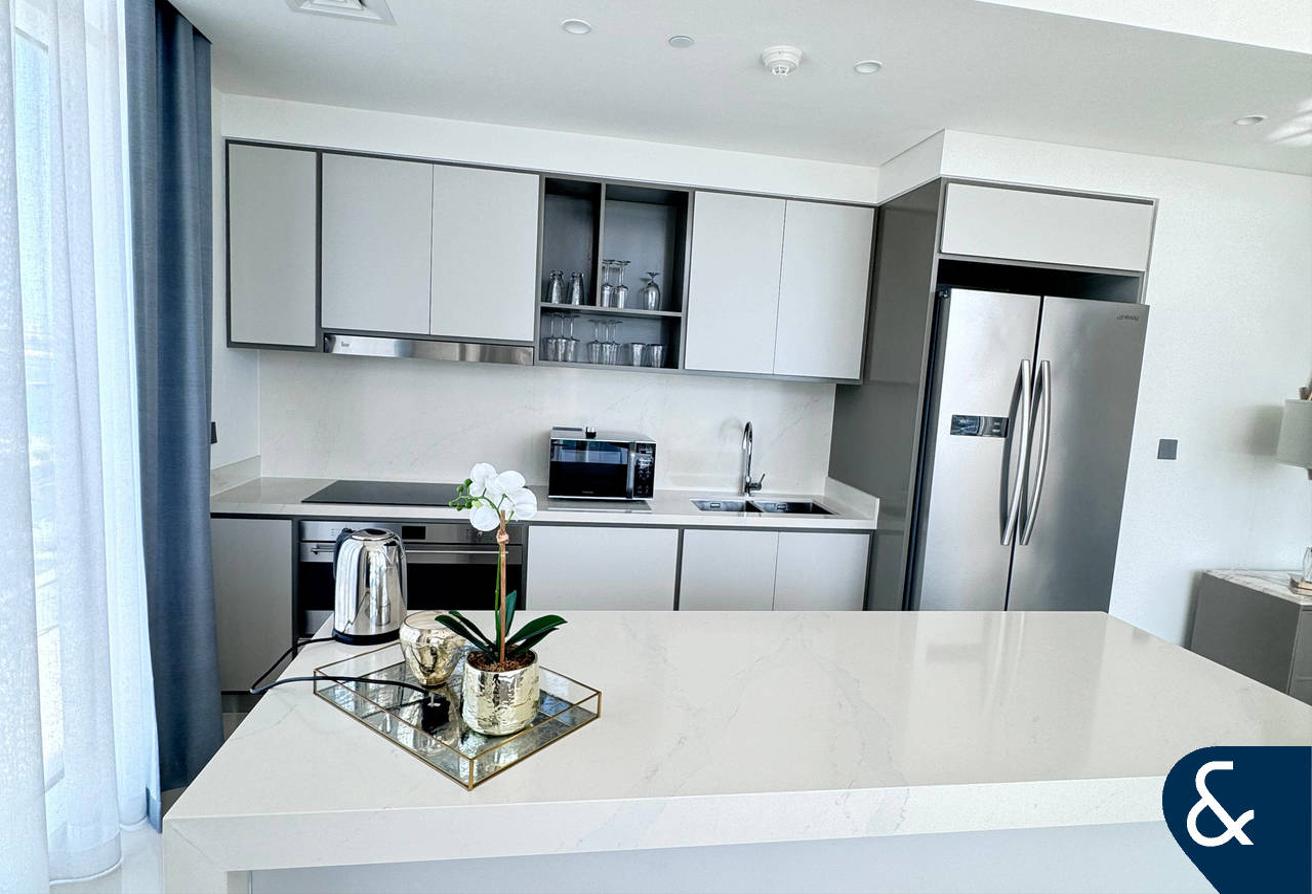 Emaar Beachfront | Three Bedroom | Furnished photo 4