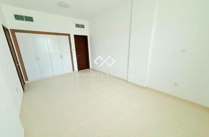 Apartment - 1 Bedroom - 2 Bathrooms for rent in Building IC1-EMR-24 - Emirates Cluster - International City - Dubai Apartment - 1 Bedroom - 2 Bathrooms for rent in Building IC1-EMR-24 - Emirates Cluster - International City - Dubai