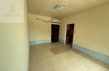 Apartment - Studio - 1 Bathroom for rent in Al Mowaihat 3 - Al Mowaihat - Ajman Apartment - Studio - 1 Bathroom for rent in Al Mowaihat 3 - Al Mowaihat - Ajman