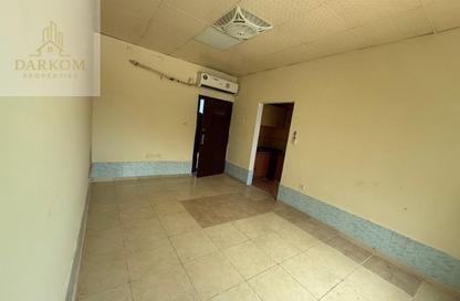 Apartment - Studio - 1 Bathroom for rent in Al Mowaihat 3 - Al Mowaihat - Ajman Apartment - Studio - 1 Bathroom for rent in Al Mowaihat 3 - Al Mowaihat - Ajman