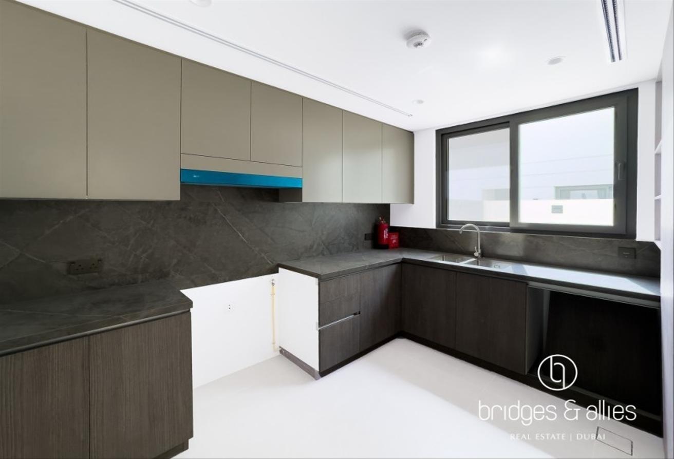 4 BEDS + MAID | BIG PLOT| INTERNAL FACING photo 17
