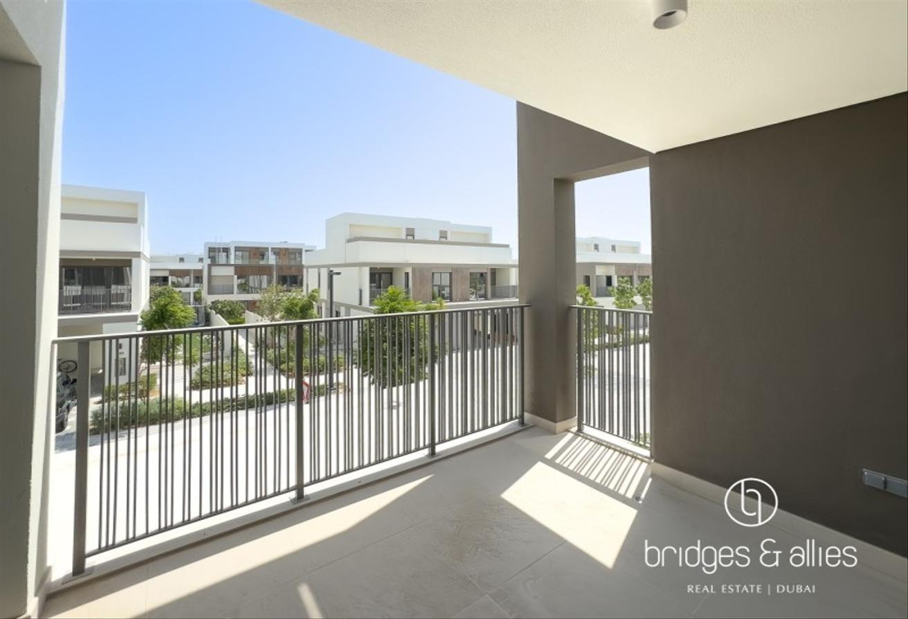 4 BEDS + MAID | BIG PLOT| INTERNAL FACING photo 9