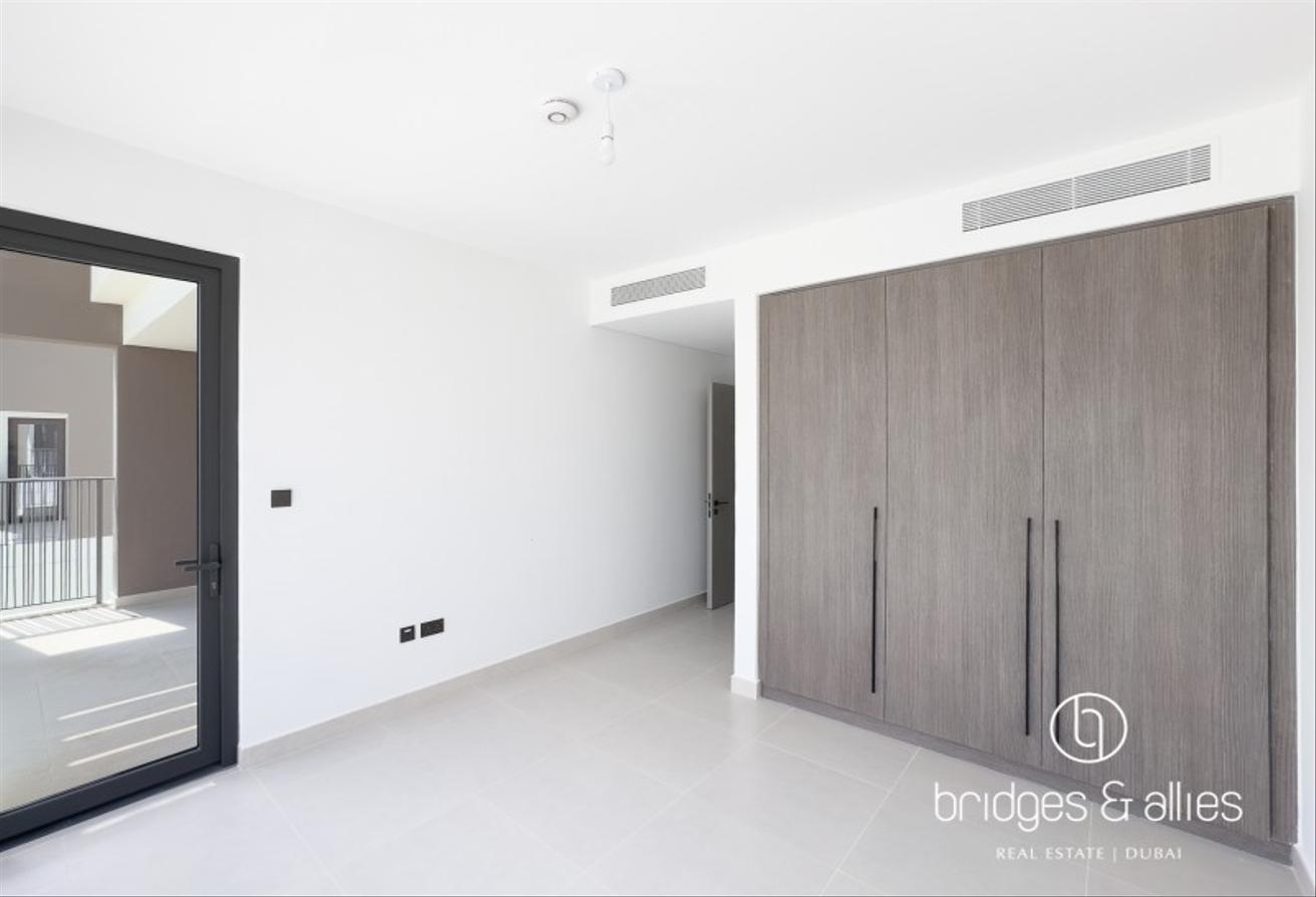 4 BEDS + MAID | BIG PLOT| INTERNAL FACING photo 11