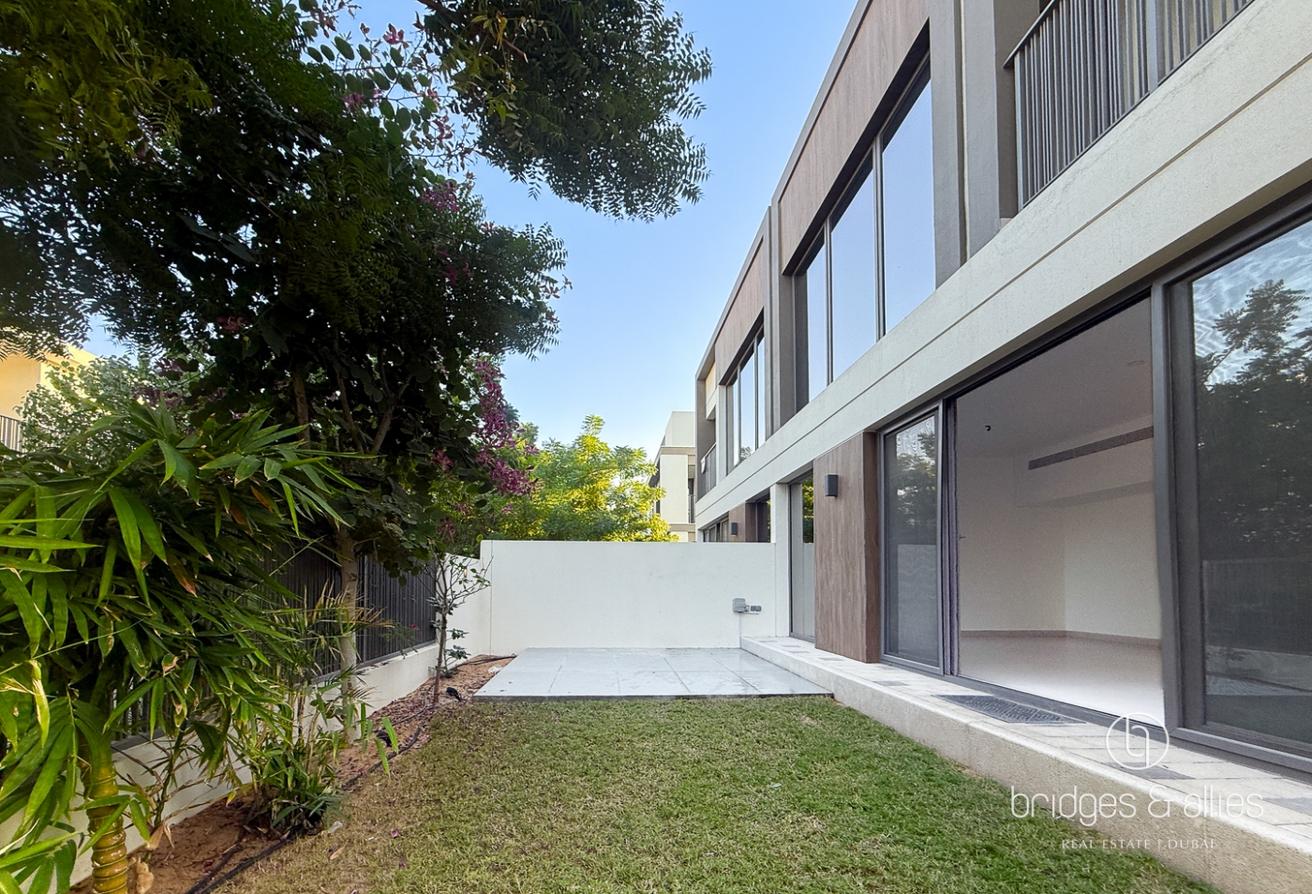 4 BEDS + MAID | BIG PLOT| INTERNAL FACING photo 21