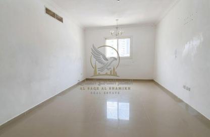 Apartment - 2 Bedrooms - 3 Bathrooms for rent in Al Qulaya'ah - Al Sharq - Sharjah