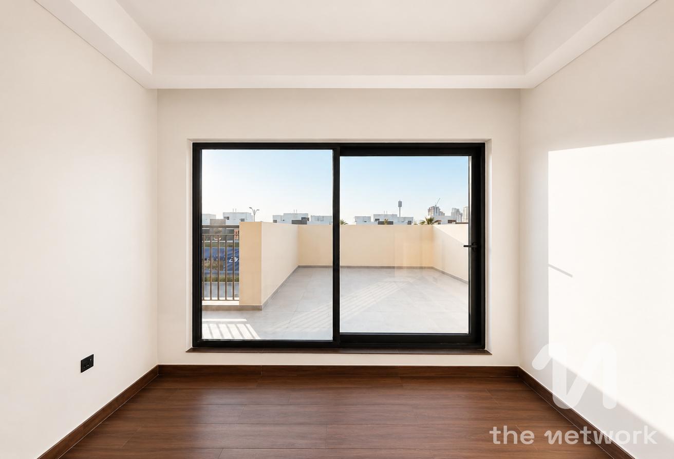 Brand New | Spacious 5 Bedrooms | Vacant photo 21
