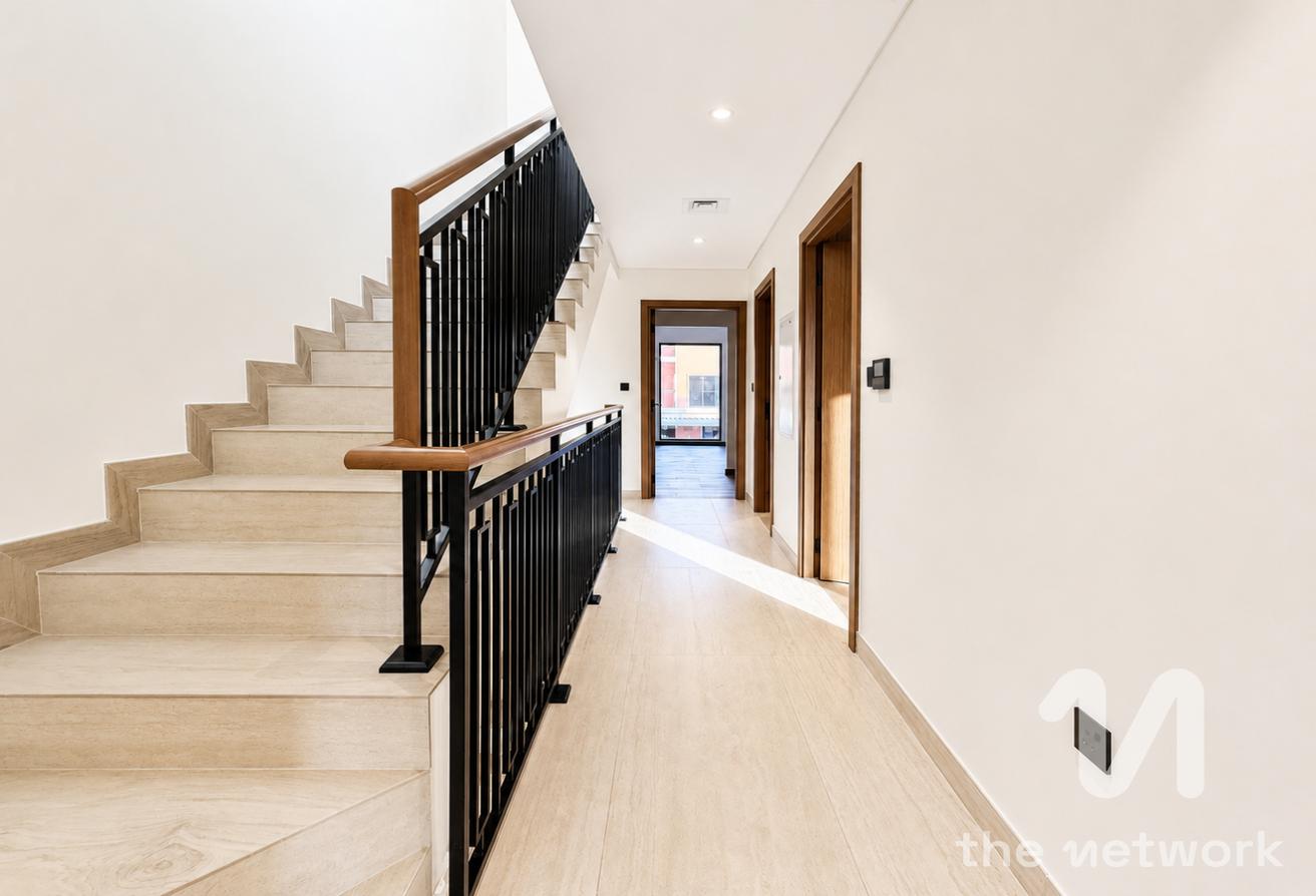 Brand New | Spacious 5 Bedrooms | Vacant photo 7