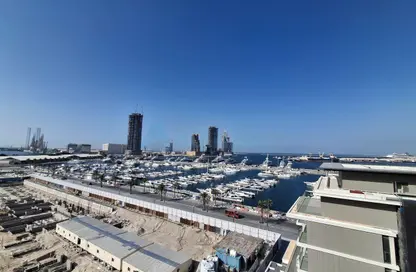 Apartment - 2 Bedrooms - 2 Bathrooms for rent in Seagate Building 3 - Seagate - Mina Rashid - Dubai