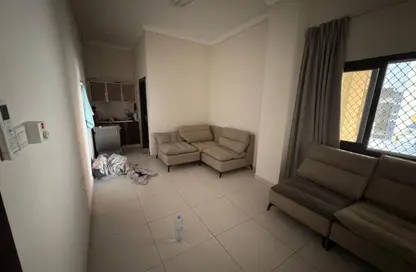 شقة - 1 حمام للايجار في بناية النافورة 1 - 2  الروضة - الروضة - عجمان