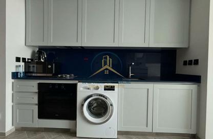 Apartment - Studio - 1 for rent in Peninsula Three - Peninsula - Business Bay - Dubai