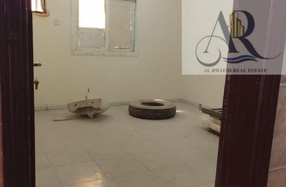 Labor Camp - Studio - 7+ for rent in SG 10 Building - Industrial Area 10 - Sharjah Industrial Area - Sharjah