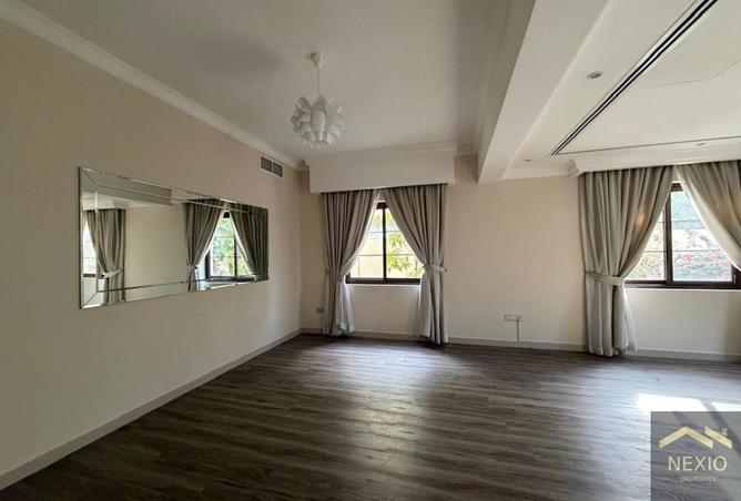 71923606 - Property Image 3