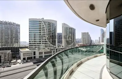 Apartment - 3 Bedrooms - 4 Bathrooms for sale in Upper Crest - Downtown Dubai - Dubai