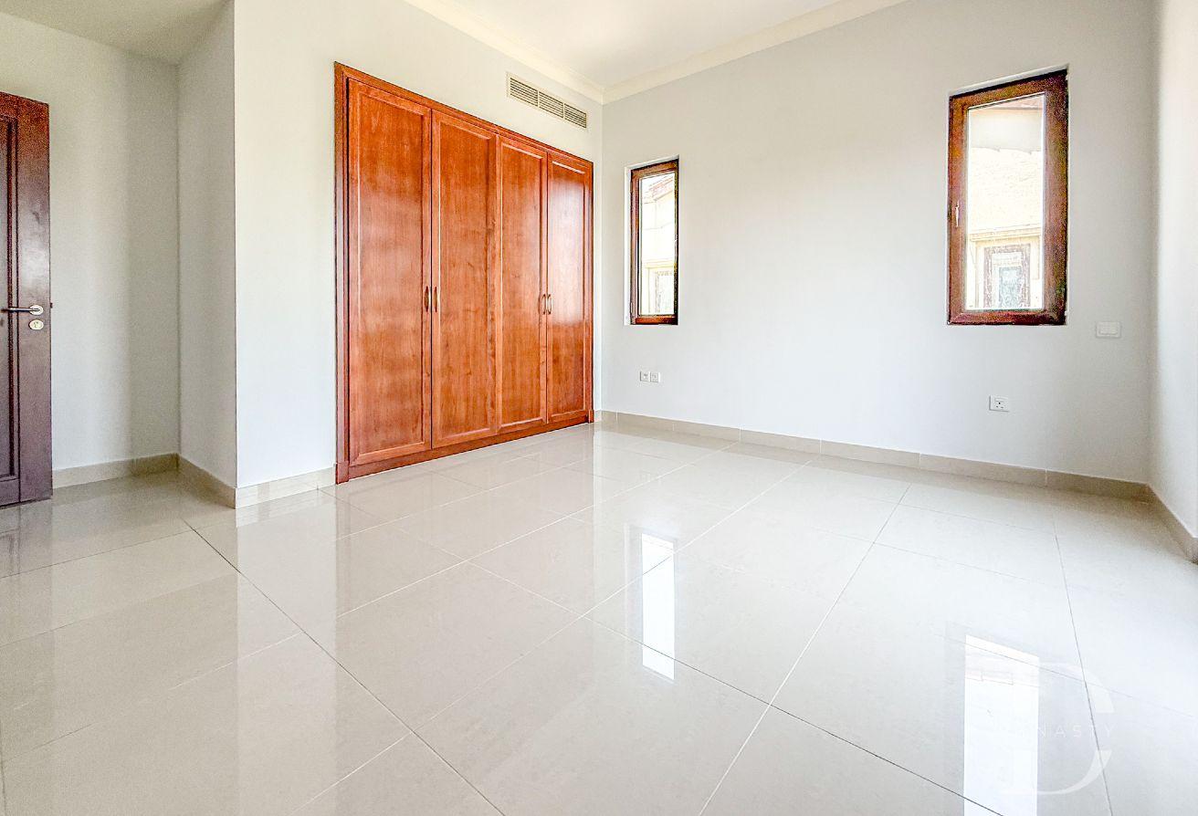 Rare To Market | Large 4 Bed | Ready To Move photo 16