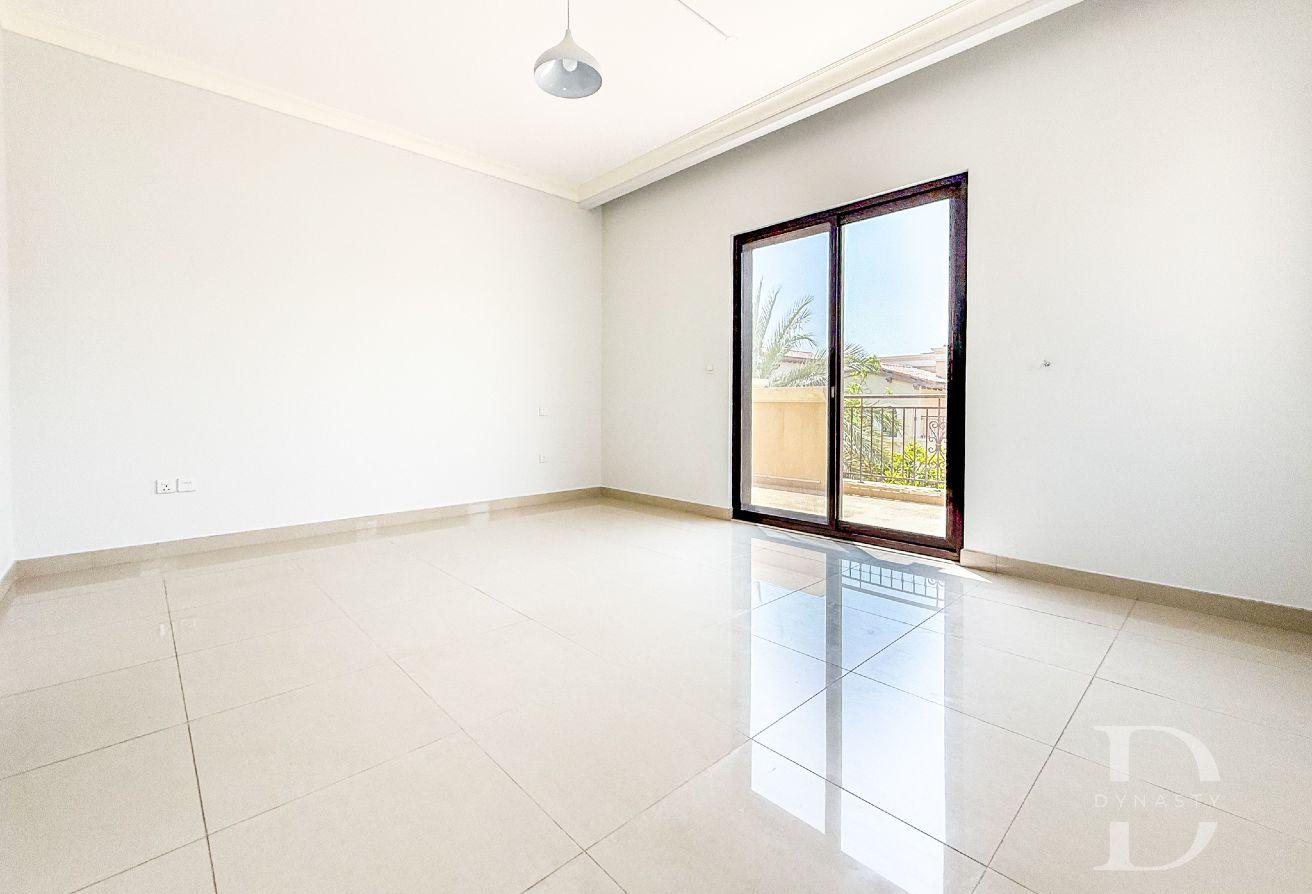 Rare To Market | Large 4 Bed | Ready To Move photo 11