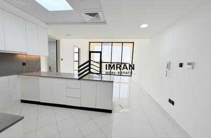 Apartment - 1 Bedroom - 2 Bathrooms for rent in Tilal City A - Tilal City - Sharjah Apartment - 1 Bedroom - 2 Bathrooms for rent in Tilal City A - Tilal City - Sharjah