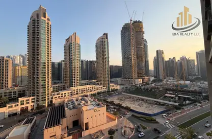 Apartment - 1 Bedroom - 1 Bathroom for rent in Burj Royale - Downtown Dubai - Dubai