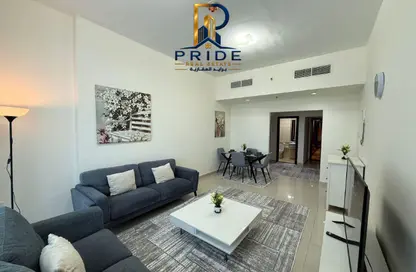 Apartment - 1 Bedroom - 2 Bathrooms for rent in Corniche Tower - Ajman Corniche Road - Ajman