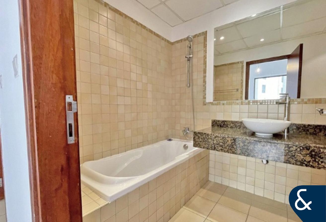 Unfurnished | 4 Bedrooms | Vacant | 3 Baths photo 15