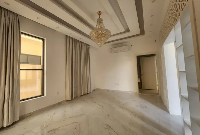 127032413 - Property Image 2