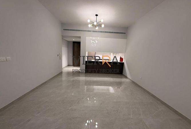 99121439 - Property Image 3