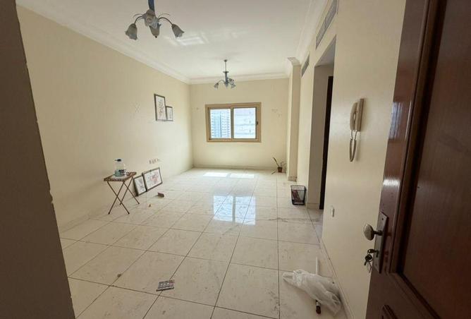 73874156 - Property Image 2