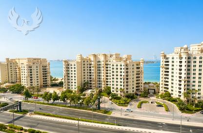 Apartment - 3 Bedrooms - 3 Bathrooms for rent in Al Khushkar - Shoreline Apartments - Palm Jumeirah - Dubai