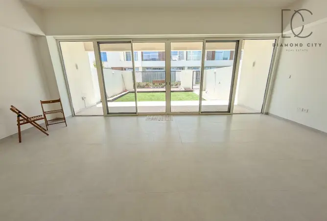 100387773 - Property Image 2
