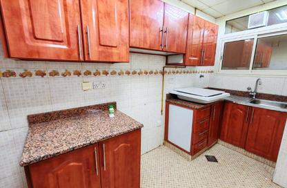 Apartment - 2 Bedrooms - 2 Bathrooms for rent in Shabiya 9 - Shabiya - Mussafah - Abu Dhabi