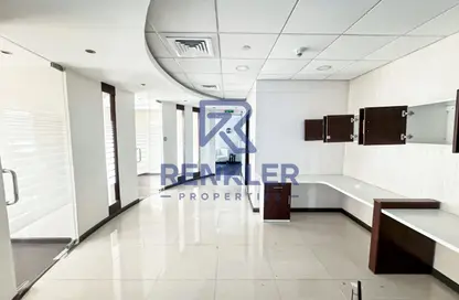 مكتب - 3 غرف نوم - 1 حمام للايجار في خور الجميرا  3 - (JLT) مجمع X - أبراج بحيرات الجميرا - دبي