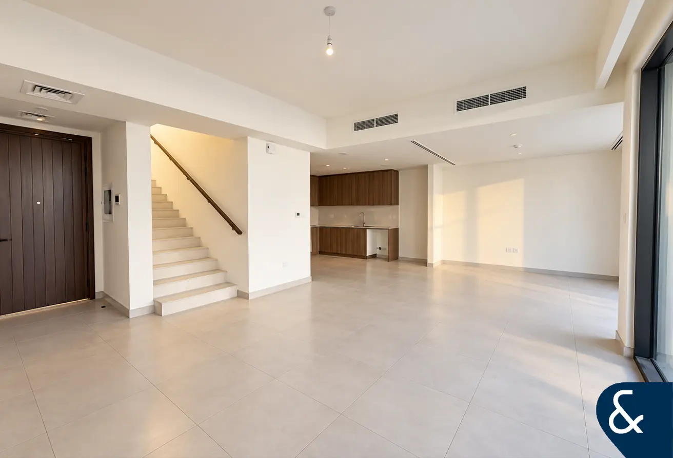 156894102 - Property Main Image