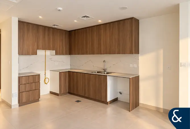 156894102 - Property Image 2
