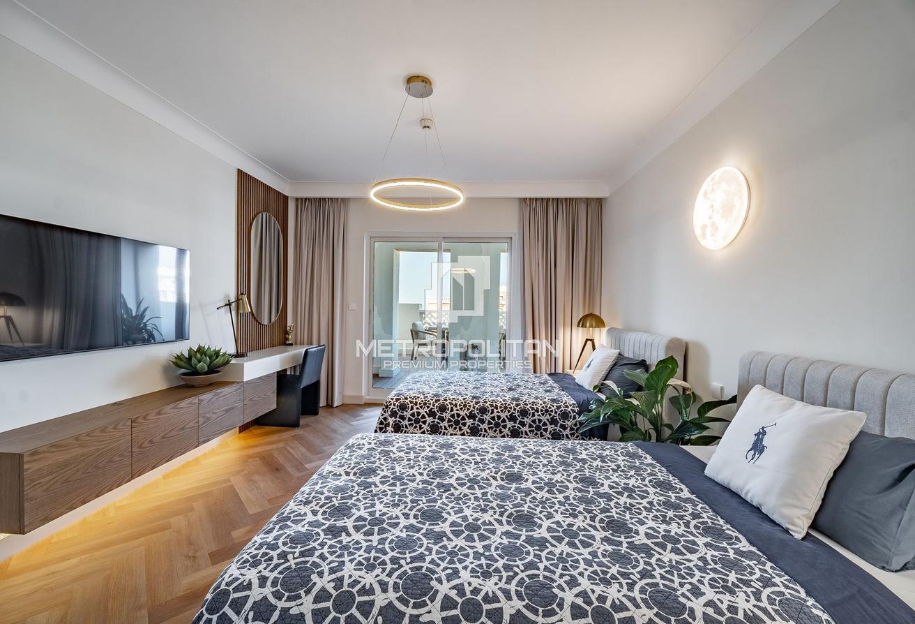 Modern Upgrade| Brand New Furnished| Beach| Vacant photo 15