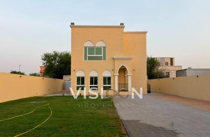 Villa - 4 Bedrooms - 5 Bathrooms for rent in Al Quoz 2 - Al Quoz - Dubai