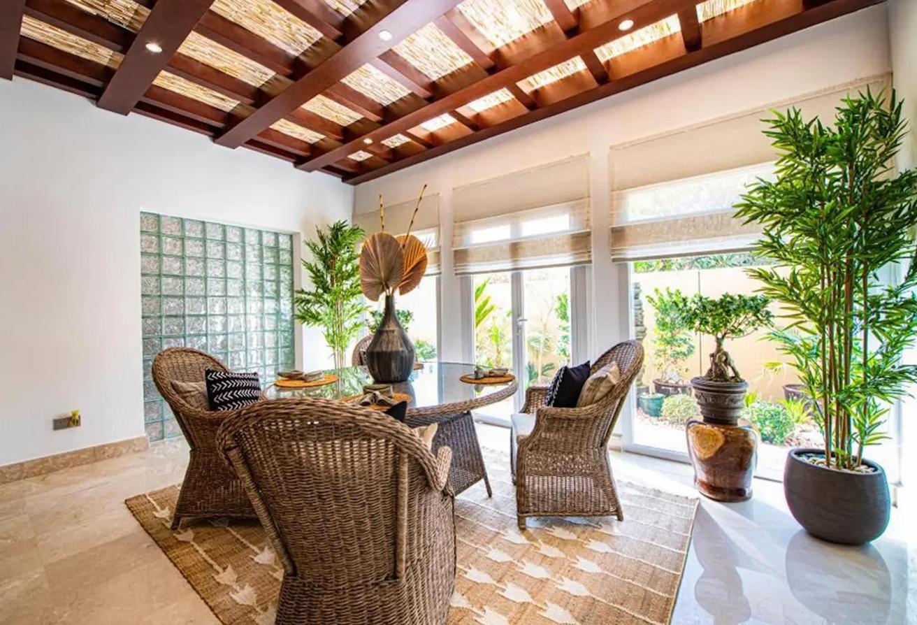 Luxury | Fully Furnished | Lake Backing