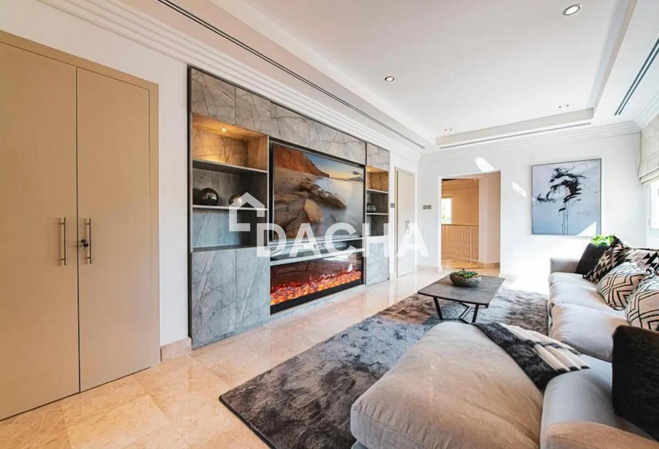 Luxury | Fully Furnished | Lake Backing photo 3