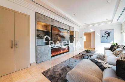 Villa - 6 Bedrooms - 5 Bathrooms for rent in Meadows 5 - Meadows - Dubai Villa - 6 Bedrooms - 5 Bathrooms for rent in Meadows 5 - Meadows - Dubai