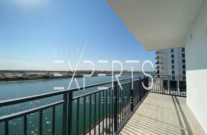 Apartment - 3 Bedrooms - 4 Bathrooms for rent in Waters Edge - Yas Island - Abu Dhabi
