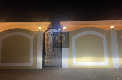 Villa - 3 - 2 for rent in Mohamed Bin Zayed City - Abu Dhabi