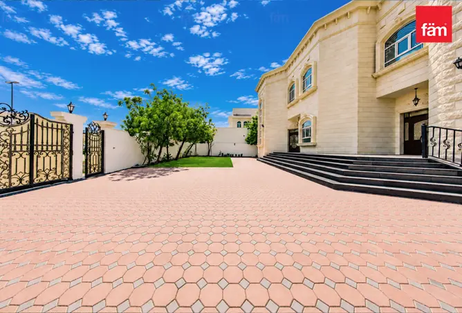 162801480 - Property Image 2