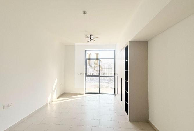 Spacious Layout | Balcony | Excellent Location