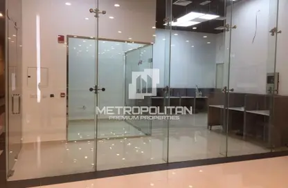Retail - Studio for rent in Park Tower B - Park Towers - DIFC - Dubai