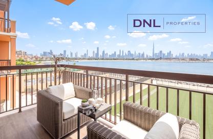 Villa - 5 - 5 for rent in Sur La Mer 1 - Sur La Mer - Jumeirah 1 - Jumeirah - Dubai