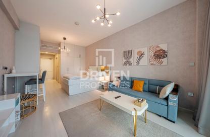 Apartment - Studio - 1 for rent in Palm Views East - Palm Views - Palm Jumeirah - Dubai