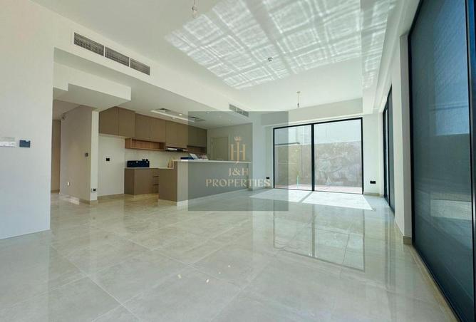 73852577 - Property Image 2