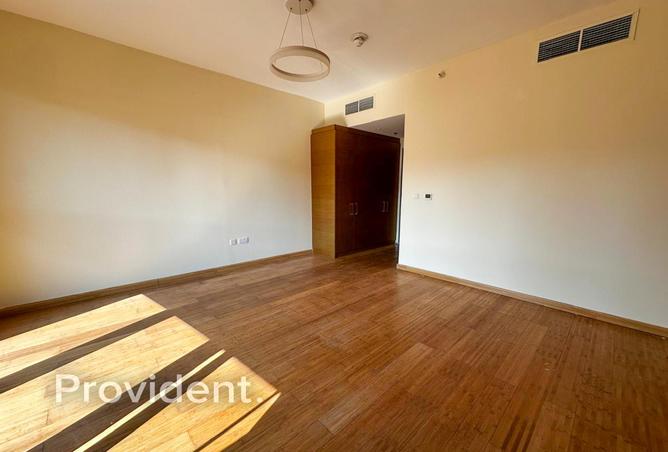 73864533 - Property Image 3